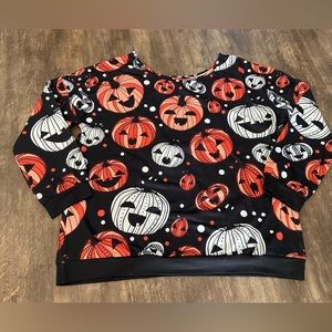 Scoop neck long sleeve